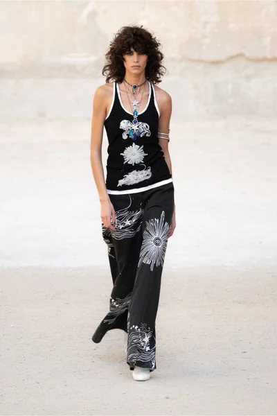 Look 11